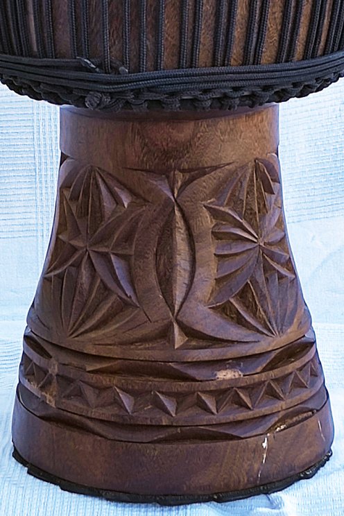 Große Djembe aus Guinea - Oberklasse Djembe Trommel