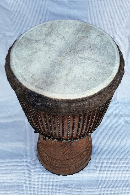 Große Djembe aus Guinea - Oberklasse Djembe Trommel