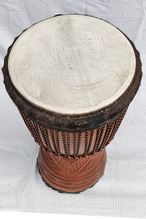 Große Djembe aus Guinea - Oberklasse Djembe Trommel