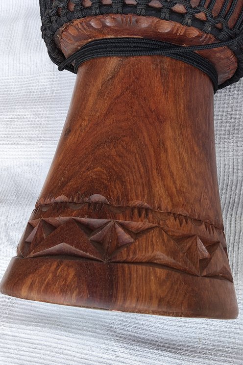 Palisander (Gueni) Djembe aus Guinea - Hohe Qualität Djembe