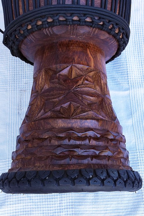 Große Djembe aus Guinea - Oberklasse Djembe Trommel