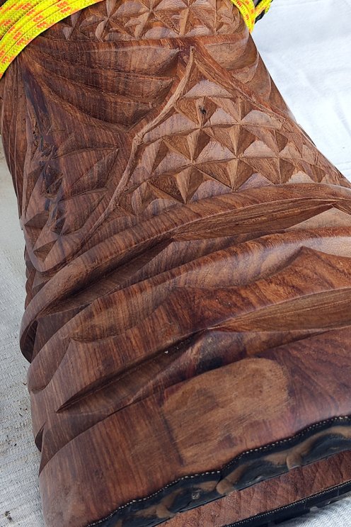 Große Djembe aus Guinea - Oberklasse Djembe Trommel