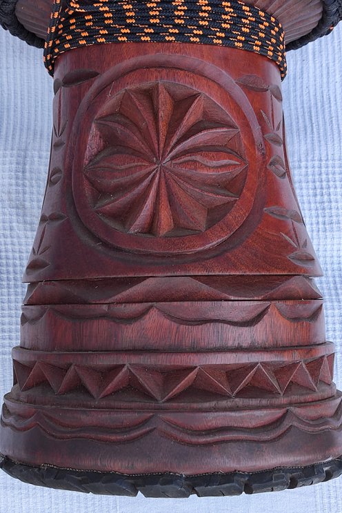 Große Djembe aus Guinea - Oberklasse Djembe Trommel