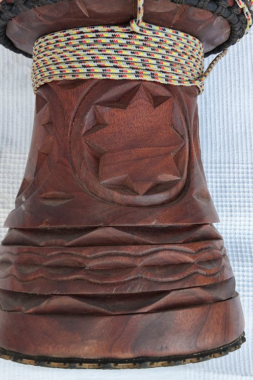 Große Djembe aus Guinea - Oberklasse Djembe Trommel