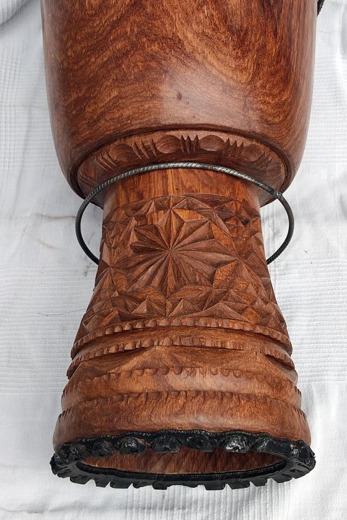 Palisander (Gueni) Djembe Korpus aus Guinea - Oberklasse Djembe