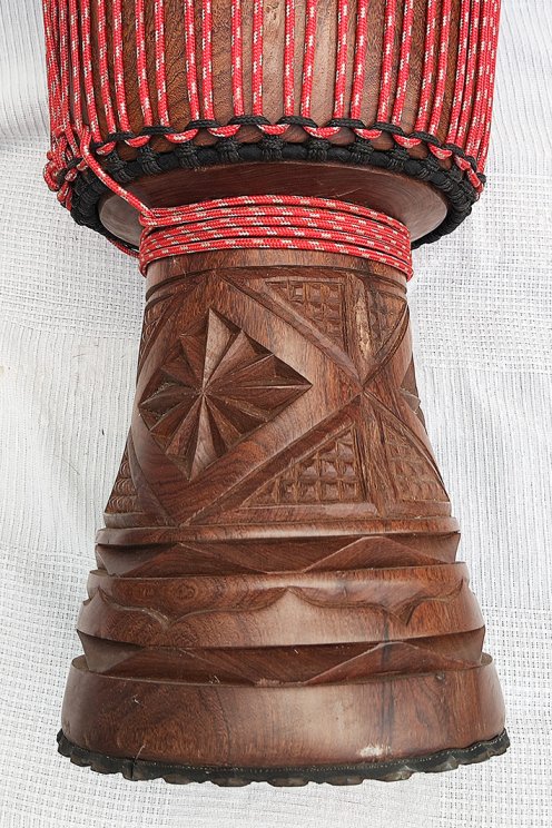 Große Djembe aus Guinea - Oberklasse Djembe Trommel