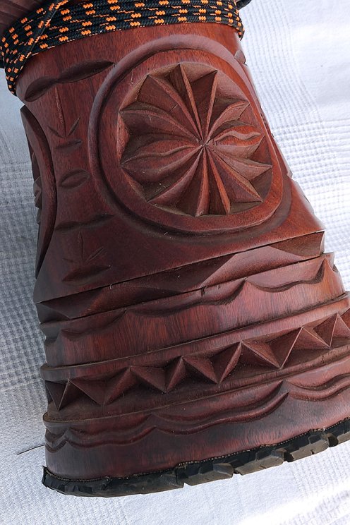 Große Djembe aus Guinea - Oberklasse Djembe Trommel