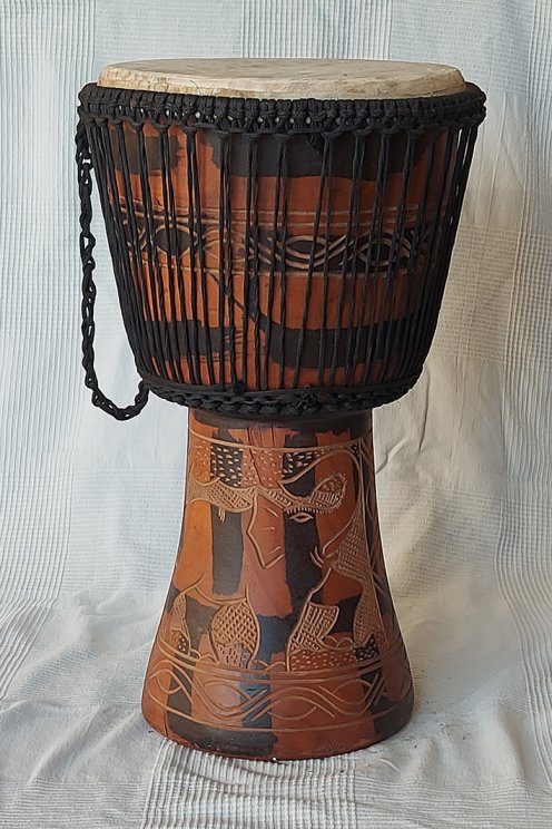 Günstige Djembe kaufen - Große billige Djembe Trommel aus Ghana