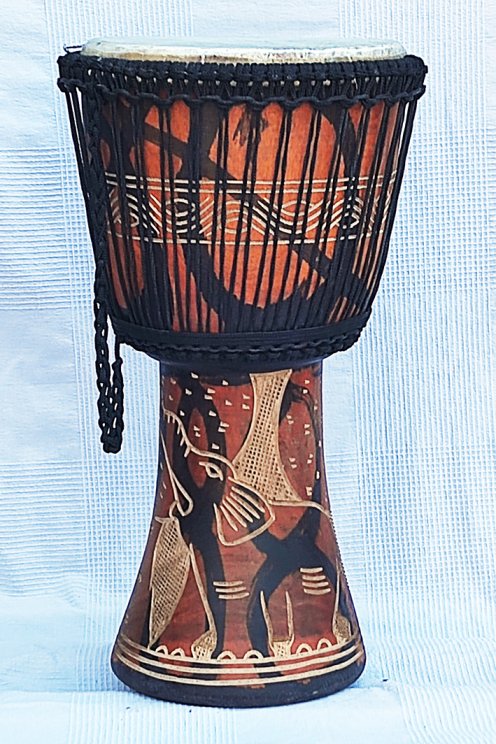 Günstige Djembe kaufen - Große billige Djembe Trommel aus Ghana