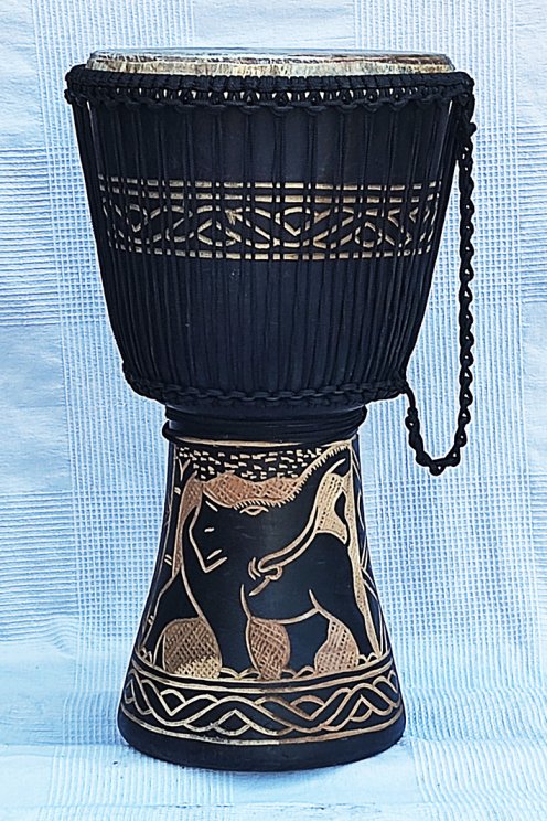 Günstige Djembe kaufen - Große billige Djembe Trommel aus Ghana