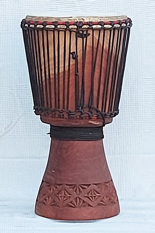 Djembe kaufen - Große Mahagoni Djembe Trommel aus Mali