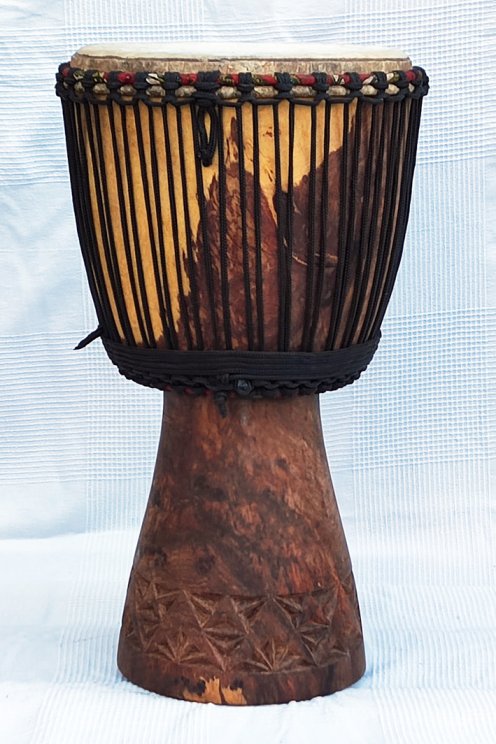Djembe kaufen - Große Lenke Djembe trommel aus Rosenholz