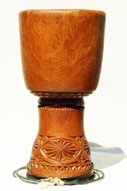 Buschmango (Dugura) Djembe Korpus aus Guinea - Oberklasse Djembe
