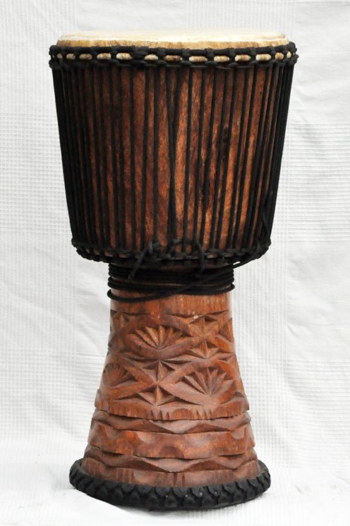 Djembe aus Guinea mit Kuhfell - Kalbfell, Rinderfell, Stierfell oberklasse Djembe Trommel