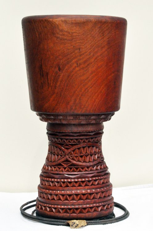 Mahagoni (Djala) Djembe Korpus aus Guinea - Oberklasse Djembe