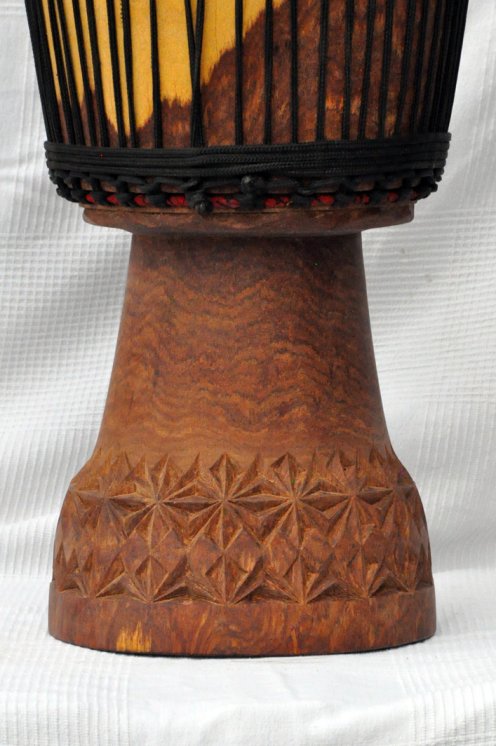 Djembe kaufen - Große Lenke Djembe trommel aus Rosenholz