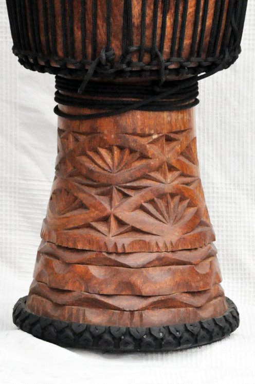 Djembe aus Guinea mit Kuhfell - Kalbfell, Rinderfell, Stierfell oberklasse Djembe Trommel