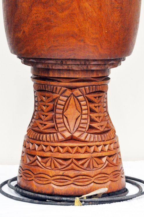 Buschmango (Dugura) Djembe Korpus aus Guinea - Oberklasse Djembe