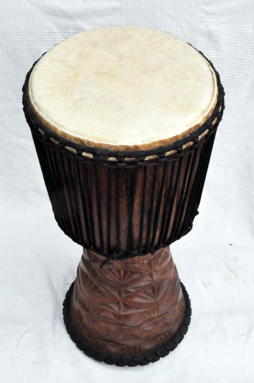 Djembe aus Guinea mit Kuhfell - Kalbfell, Rinderfell, Stierfell oberklasse Djembe Trommel