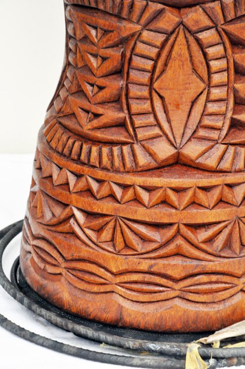 Buschmango (Dugura) Djembe Korpus aus Guinea - Oberklasse Djembe