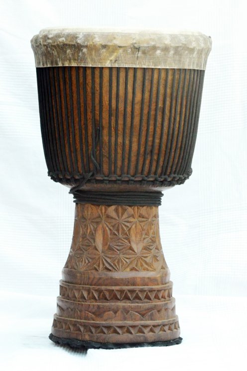 Große Djembe aus Guinea - Oberklasse Djembe Trommel