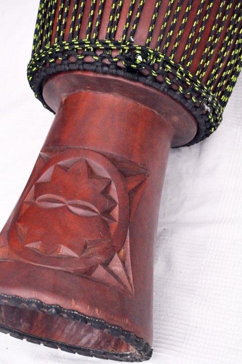 Große Djembe aus Guinea - Oberklasse Djembe Trommel