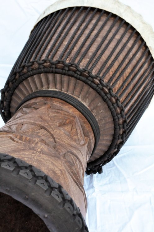 Große Djembe aus Guinea - Oberklasse Djembe Trommel