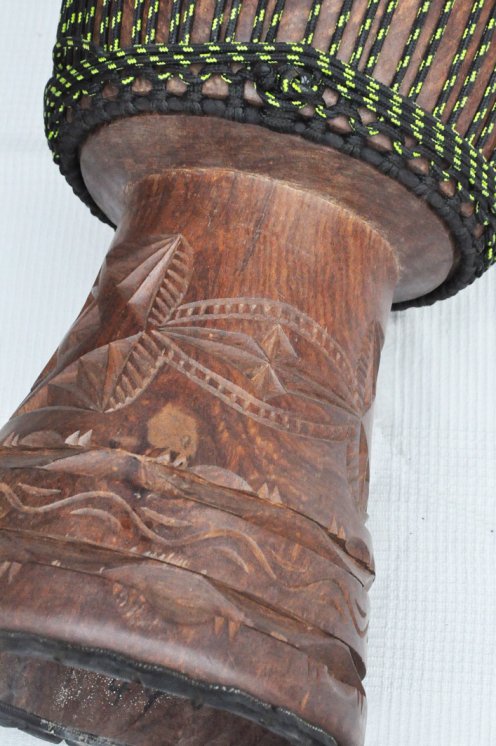Große Djembe aus Guinea - Oberklasse Djembe Trommel