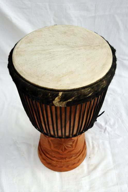 Große Djembe aus Guinea - Oberklasse Djembe Trommel