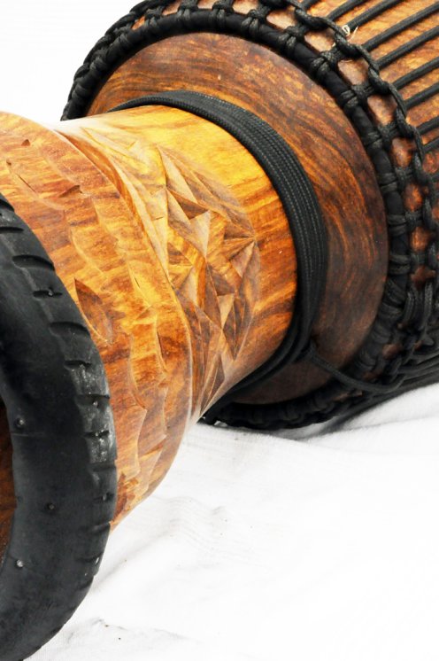 Djembe aus Guinea mit Kuhfell - Kalbfell, Rinderfell, Stierfell oberklasse Djembe Trommel