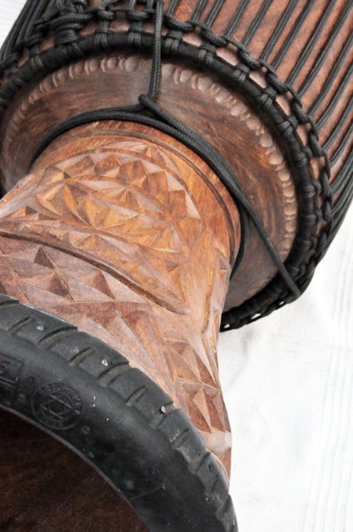 Große Djembe aus Guinea - Oberklasse Djembe Trommel