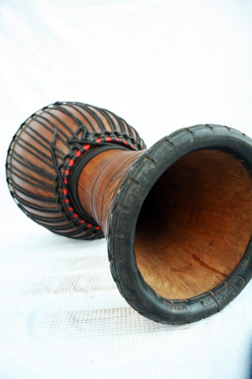 Profi Djembe kaufen - Große Bushmango Djembe Trommel aus Guinea