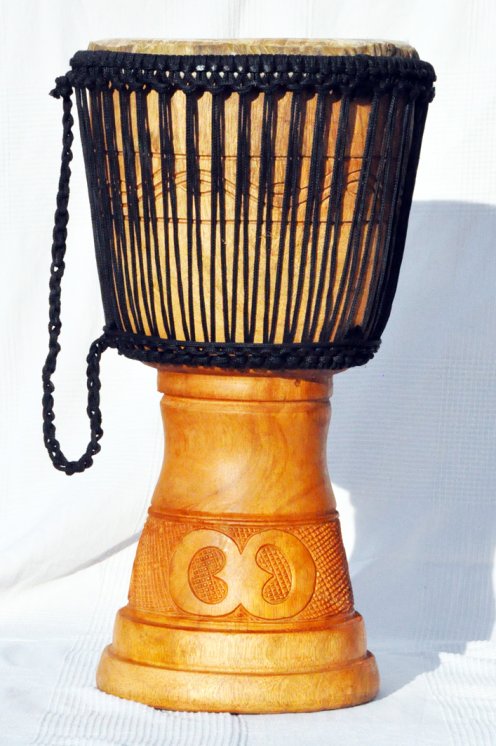 Günstige Djembe kaufen - Große billige Djembe Trommel aus Ghana