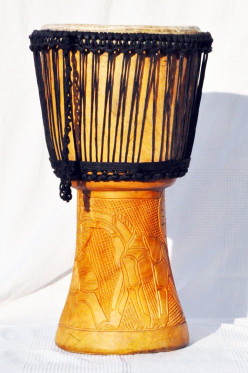 Günstige Djembe kaufen - Große billige Djembe Trommel aus Ghana