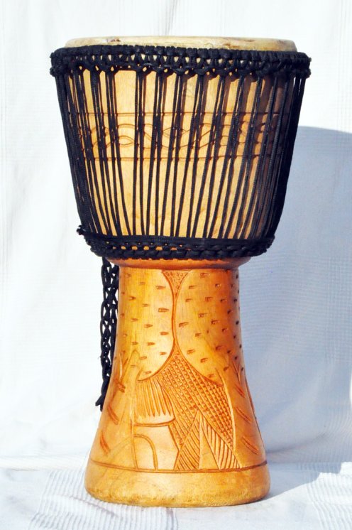 Günstige Djembe kaufen - Große billige Djembe Trommel aus Ghana