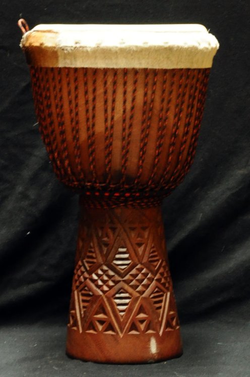 Grand djembé Guinée Top en diala : djembe guinéen en djala (acajou)