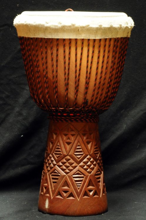 Grand djembé Guinée Top en diala : djembe guinéen en djala (acajou)