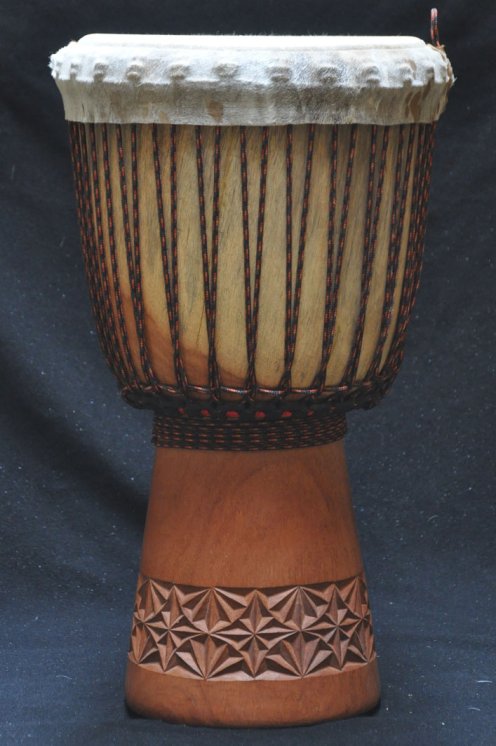 Djembé Guinée en linké (grand) en vente : acheter un djembe guinéen en lingué (grand)