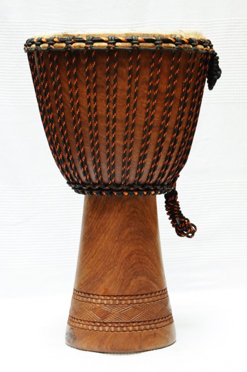 Profi Djembe mit Kuhfell kaufen - Große Buschmango Djembe Trommel aus Mali