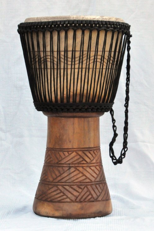 Günstige Djembe kaufen - Große billige Djembe Trommel aus Ghana