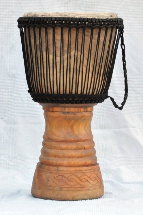 Günstige Djembe kaufen - Große billige Djembe Trommel aus Ghana