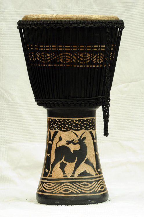 Günstige Djembe kaufen - Große billige Djembe Trommel aus Ghana