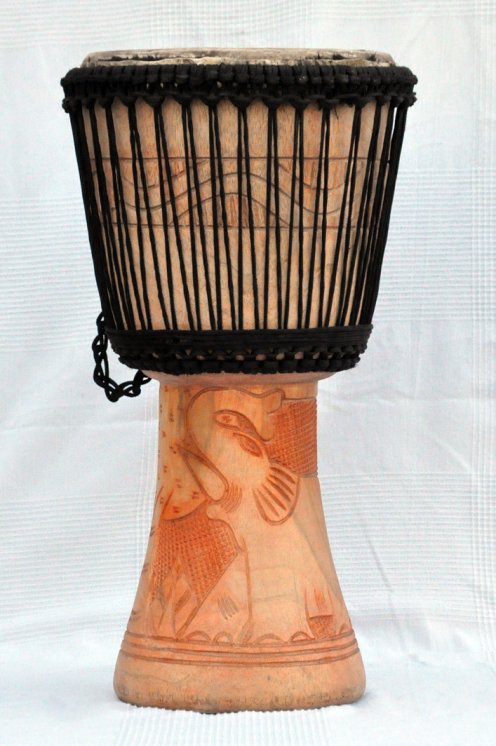 Günstige Djembe kaufen - Große billige Djembe Trommel aus Ghana