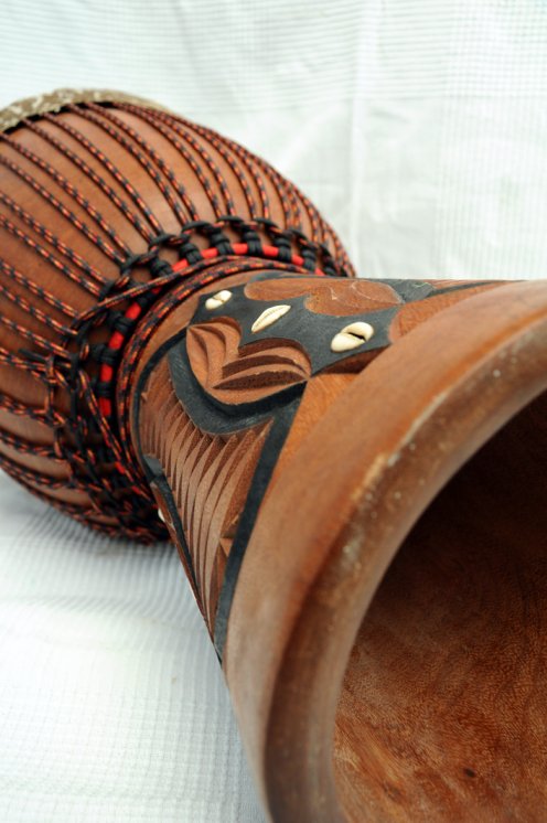 Profi Djembe kaufen - Große Lenke Djembe Trommel aus Guinea