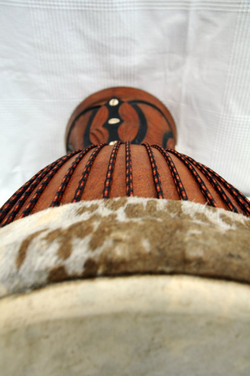 Profi Djembe kaufen - Große Lenke Djembe Trommel aus Guinea