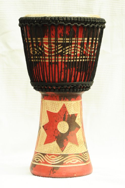 Günstige Djembe kaufen - Mittelgroße billige Djembe Trommel aus Ghana