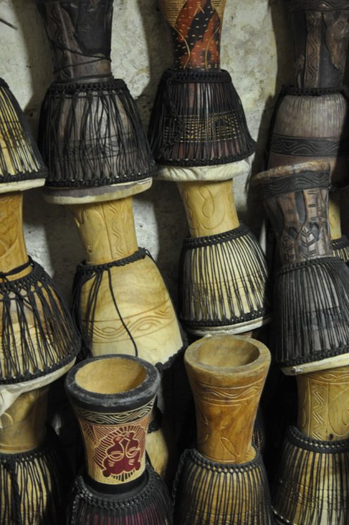 Günstige Djembe Großhandel - Solo billige Djembe Korpus aus Ghana