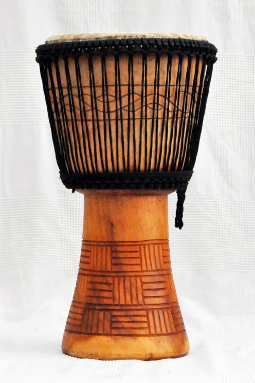 Günstige Djembe kaufen - Große billige Djembe Trommel aus Ghana
