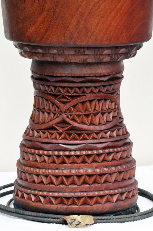 Mahagoni (Djala) Djembe Korpus aus Guinea - Oberklasse Djembe