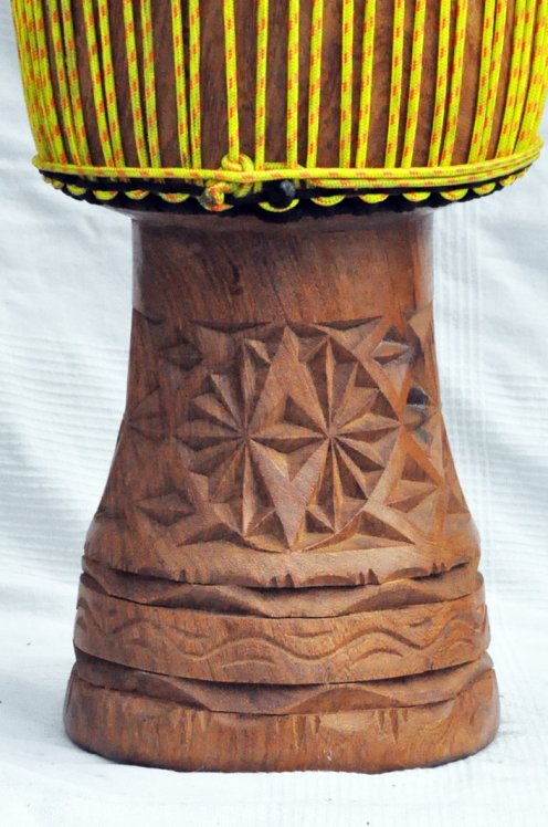Buschmango (Dugura) Djembe aus Guinea - Hohe Qualität Djembe
